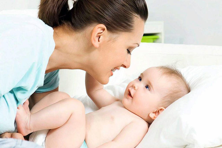 Trẻ tự kỷ Trẻ tự kỷ
