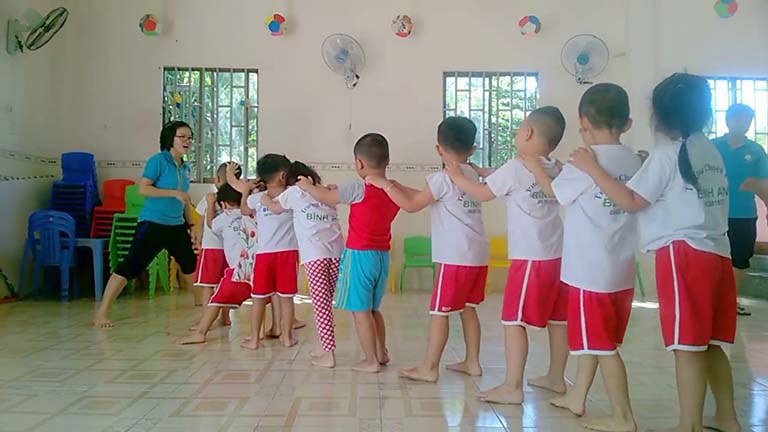 Trò chơi vận động cho trẻ mầm non Trò chơi vận động cho trẻ mầm non