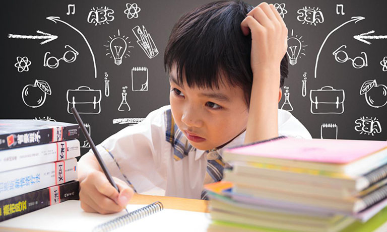 Đặc điểm phát triển tâm lý của trẻ chậm phát triển trí tuệ Đặc điểm phát triển tâm lý của trẻ chậm phát triển trí tuệ