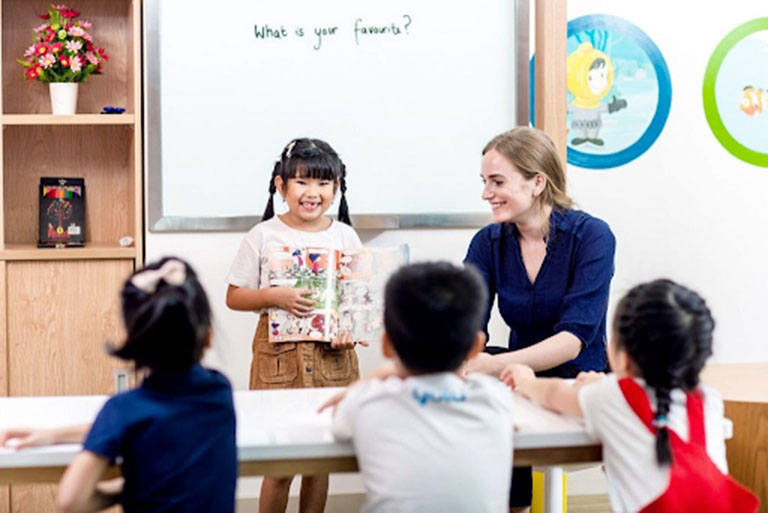 Khi nào nên cho trẻ học tiếng Anh Khi nào nên cho trẻ học tiếng Anh
