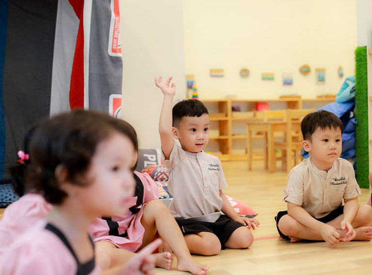 Khi nào nên cho trẻ học tiếng Anh Khi nào nên cho trẻ học tiếng Anh