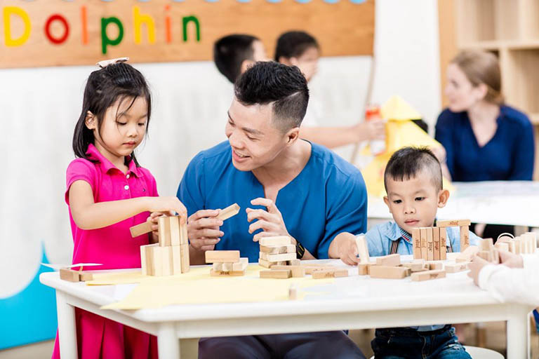 Khi nào nên cho trẻ học tiếng Anh Khi nào nên cho trẻ học tiếng Anh