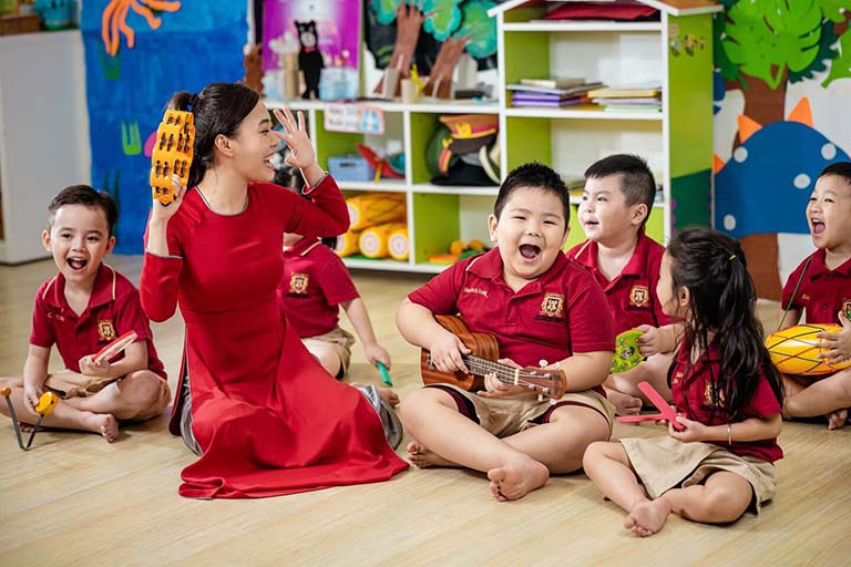 Các kỹ năng xã hội cần thiết cho trẻ tự kỷ Các kỹ năng xã hội cần thiết cho trẻ tự kỷ
