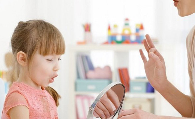 Âm ngữ trị liệu cho trẻ chậm nói Âm ngữ trị liệu cho trẻ chậm nói