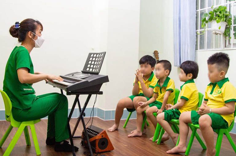 Phương pháp dạy trẻ tự kỷ trong lớp hòa nhập Phương pháp dạy trẻ tự kỷ trong lớp hòa nhập