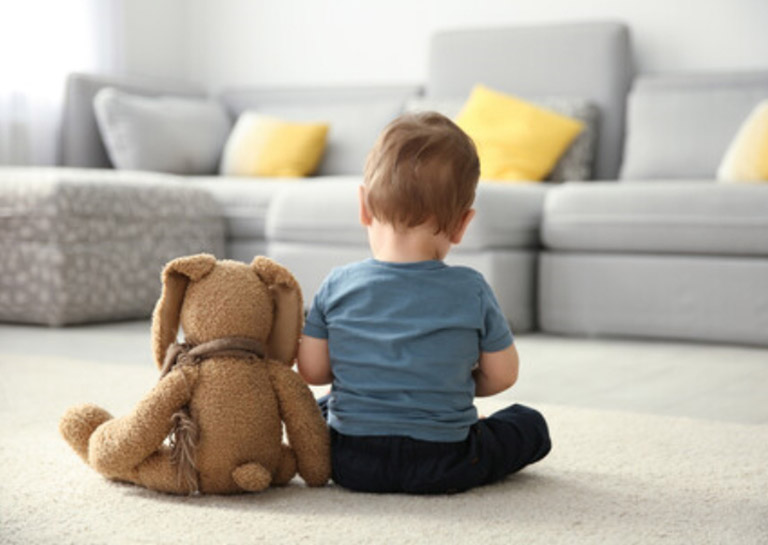 Trẻ đi nhón chân và chậm nói Trẻ đi nhón chân và chậm nói