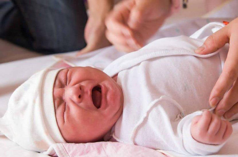 Dấu hiệu nhận biết trẻ tự kỷ qua tiếng khóc
