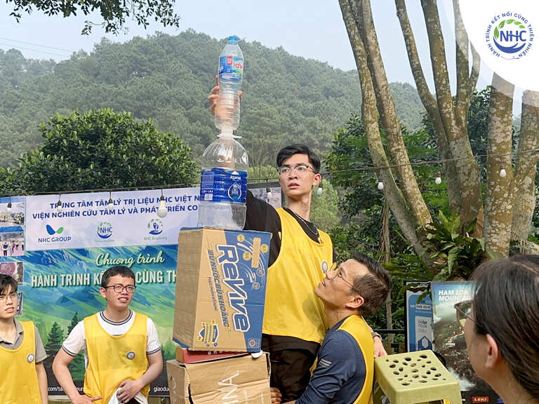 Hoạt động team building nhằm nâng cao ý thức tái chế rác thải - Bảo vệ môi trường