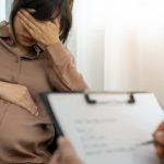 Bài test nên được thực hiện thường xuyên trong thai kỳ, nhất là khi mẹ bầu buồn bã chán nản kéo dài