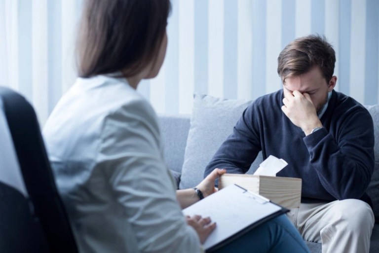Việc tìm kiếm sự hỗ trợ từ bác sĩ, chuyên gia tâm lý là hết sức cần thiết nếu bạn gặp phải rối loạn tâm lý này