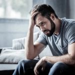 Trầm cảm nhẹ là giai đoạn mới chớm của trầm cảm, không có nhiều triệu chứng đặc trưng, rõ ràng