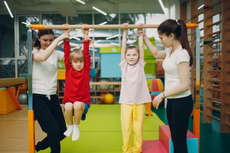 Tập đu xà đơn - Môn thể thao tăng chiều cao cho trẻ hiệu quả