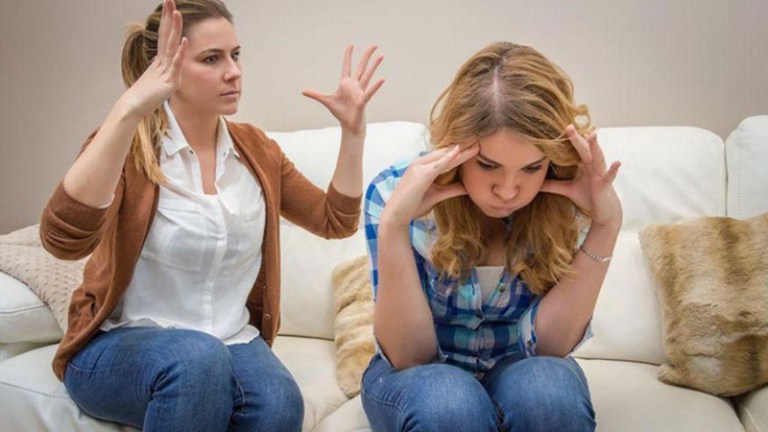 Những câu không nên nói với người trầm cảm dạng so sánh tiêu cực